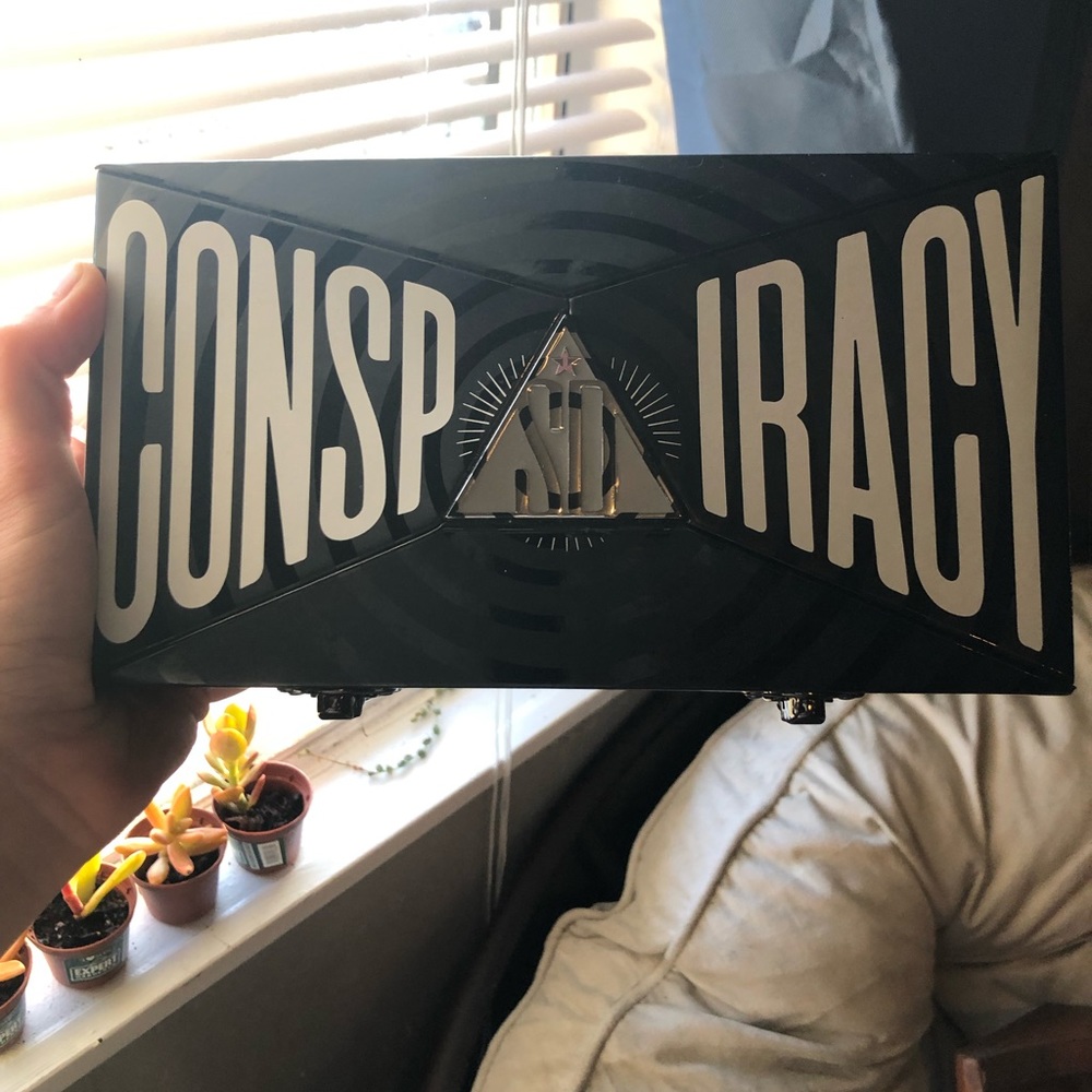 Shane Dawson x Jeffree Star Conspiracy palette